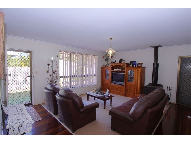 44 Linden Crescent, Qunaba QLD 4670