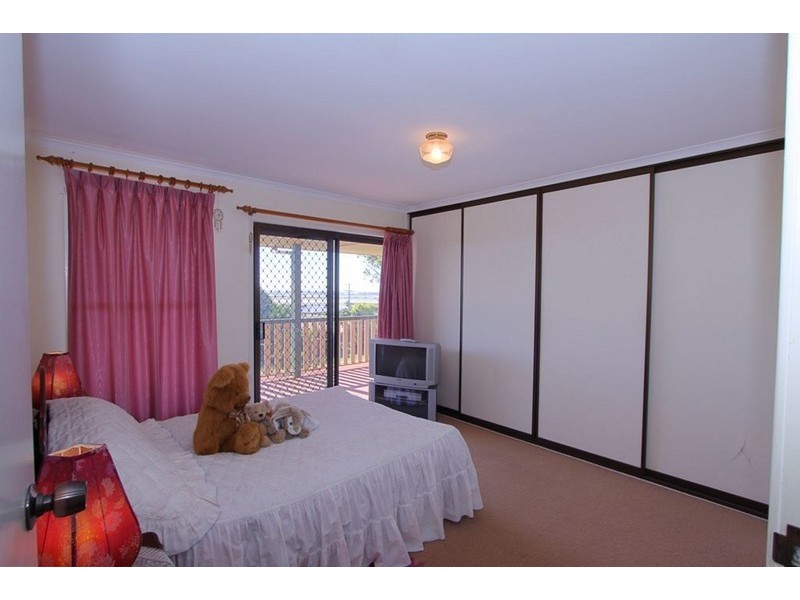 44 Linden Crescent, Qunaba QLD 4670