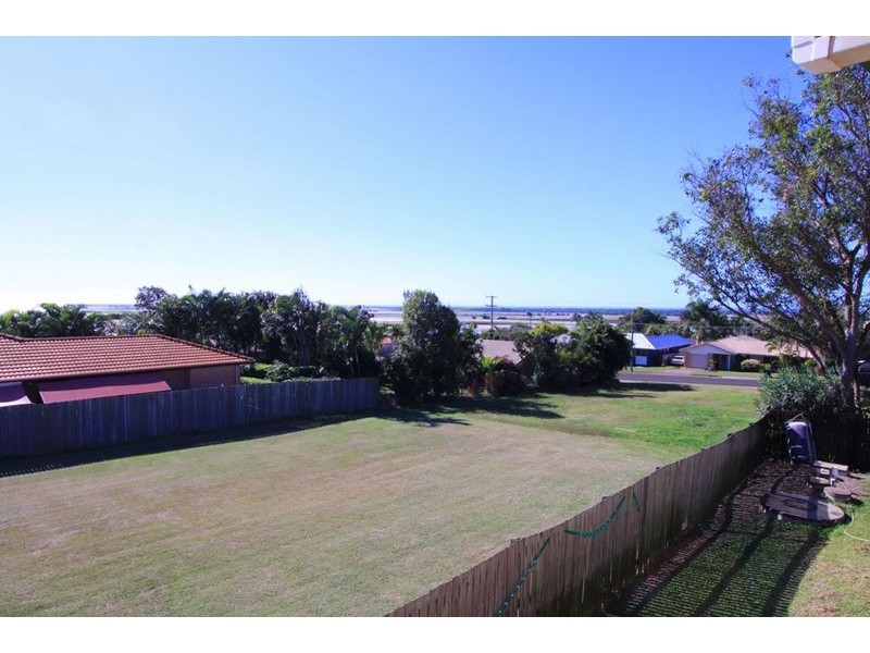 44 Linden Crescent, Qunaba QLD 4670
