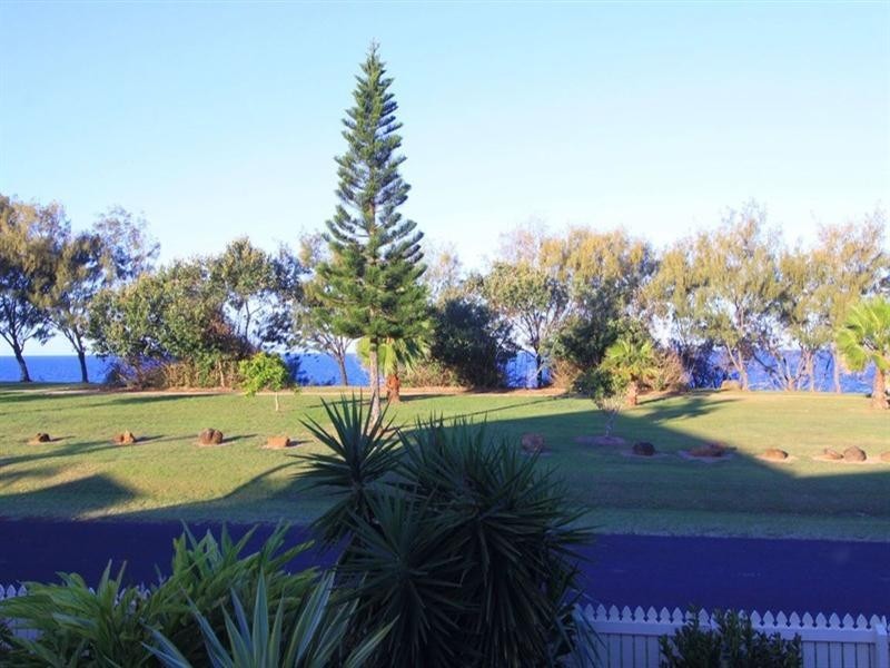 113 Barolin Esplanade, Coral Cove QLD 4670