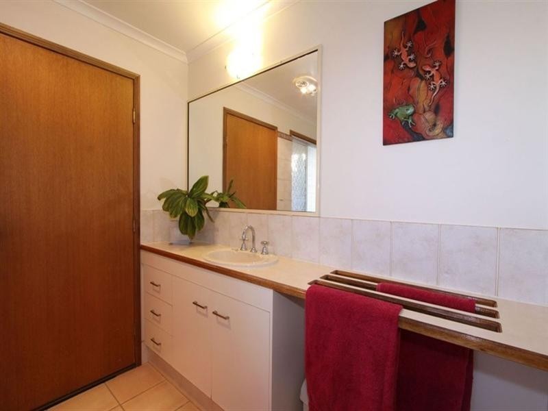 113 Barolin Esplanade, Coral Cove QLD 4670