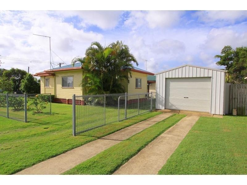 8 Barber Street, Bundaberg North QLD 4670