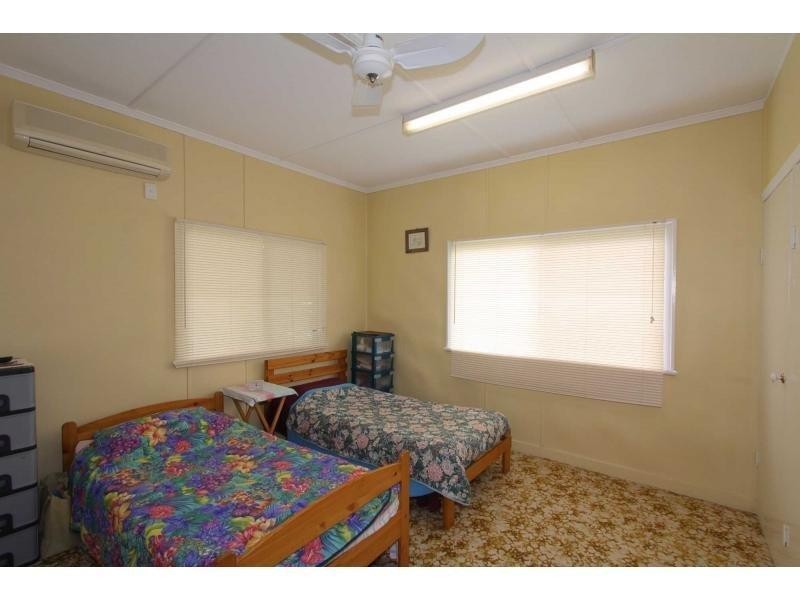 8 Barber Street, Bundaberg North QLD 4670