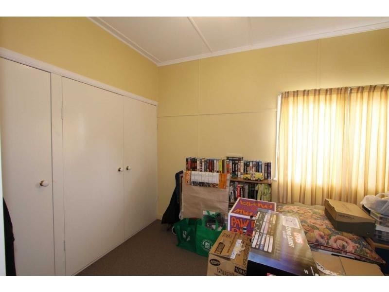 8 Barber Street, Bundaberg North QLD 4670