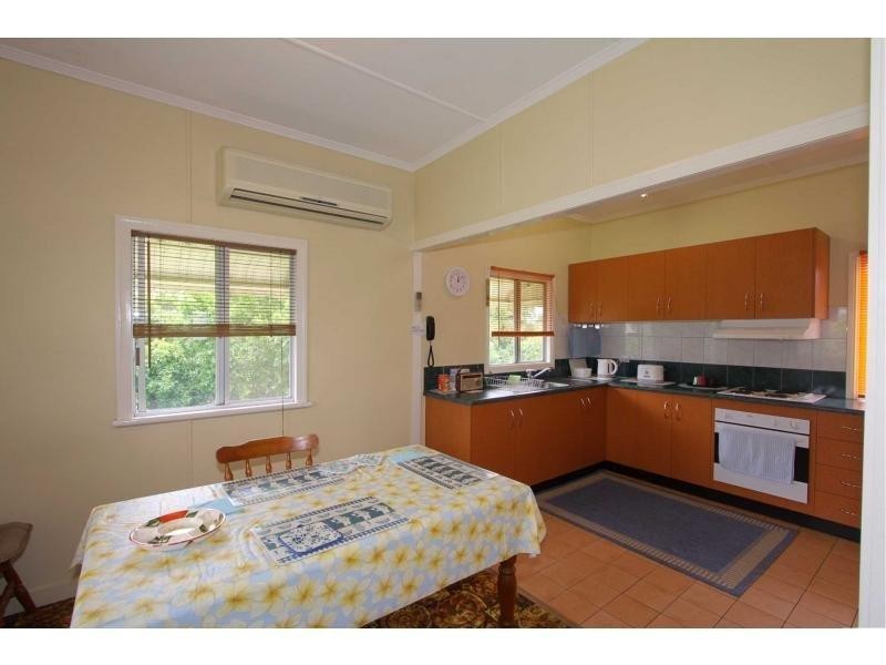 8 Barber Street, Bundaberg North QLD 4670