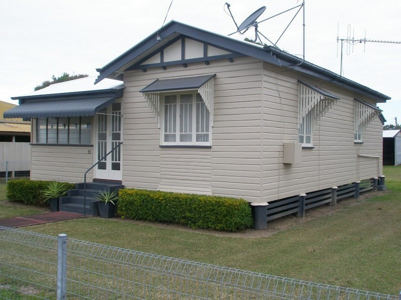 33 Sims Road, Avenell Heights QLD 4670