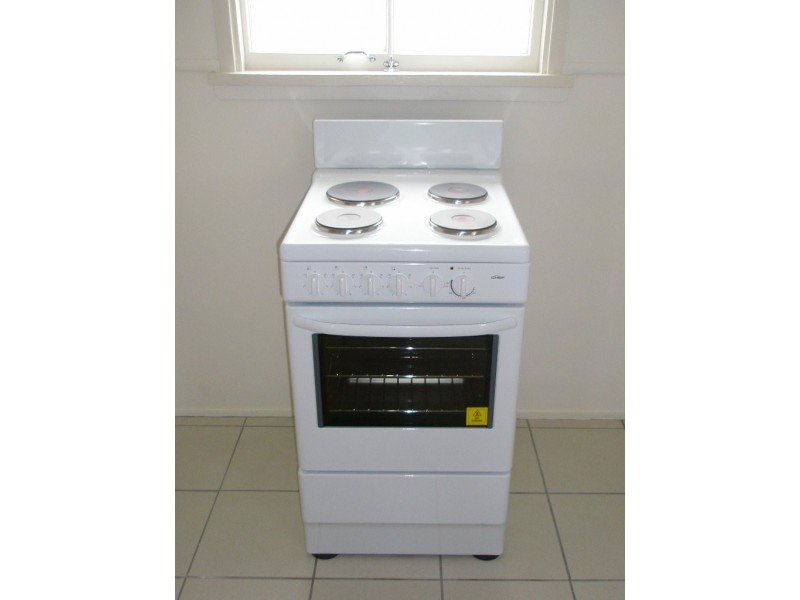 33 Sims Road, Avenell Heights QLD 4670