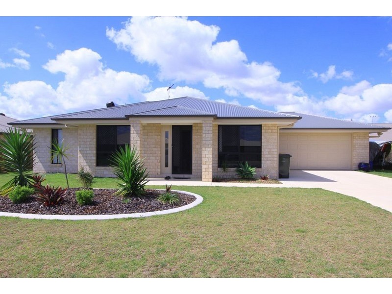 11 Freeman Street, Avoca QLD 4670