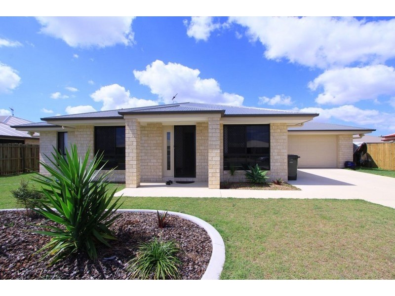 11 Freeman Street, Avoca QLD 4670