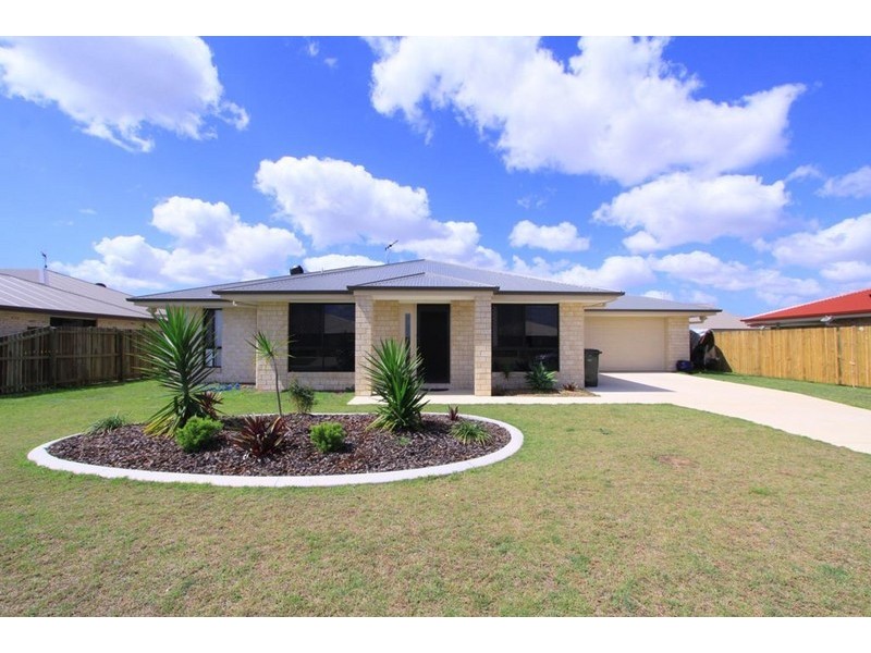 11 Freeman Street, Avoca QLD 4670