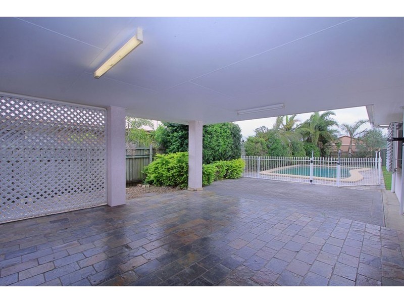 50 Brady Street, Avenell Heights QLD 4670