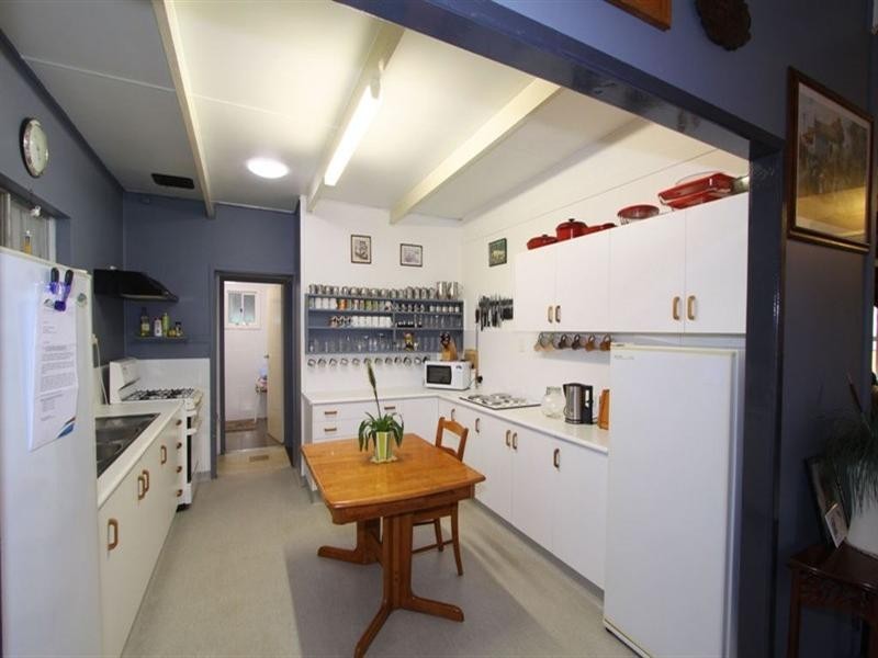 27 Club Avenue, Moore Park Beach QLD 4670