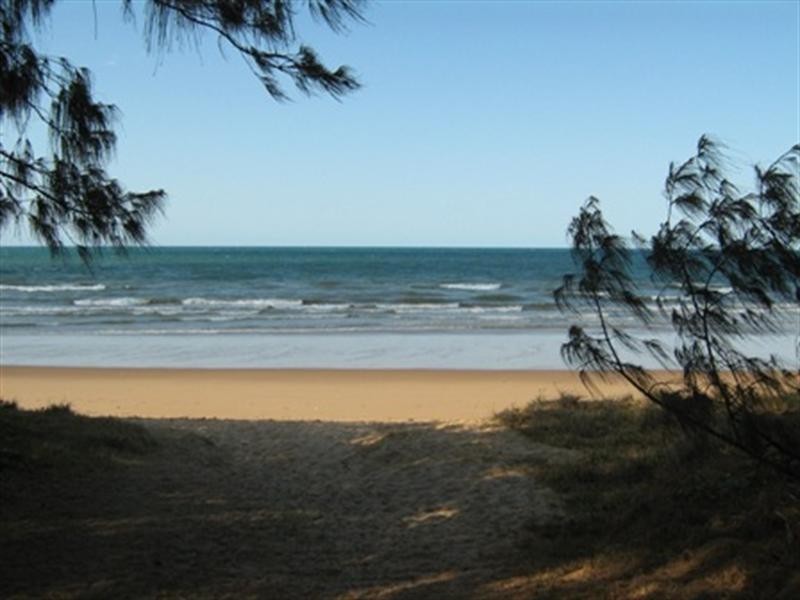 1/2 Sylvan Drive, Moore Park Beach QLD 4670