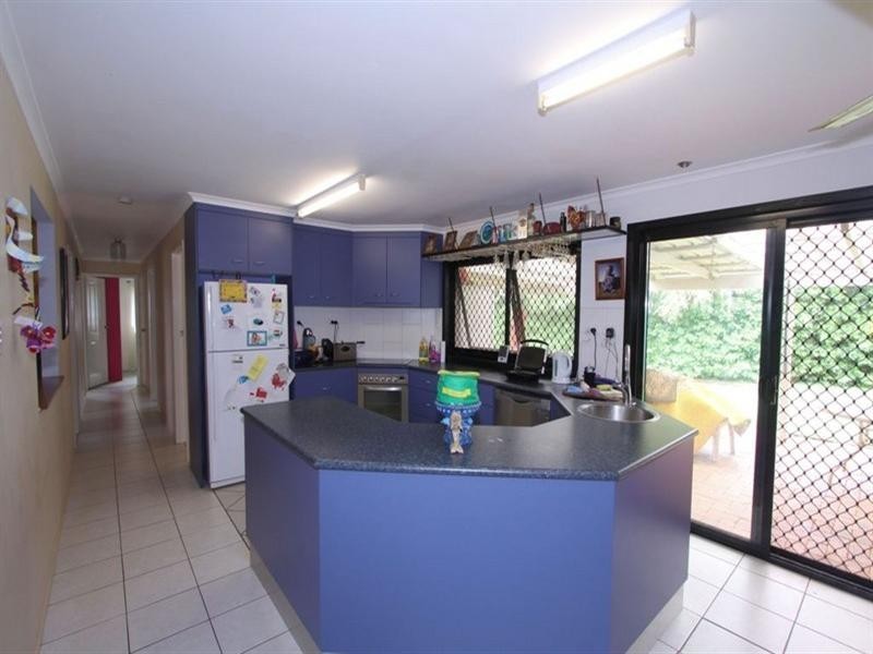 1 Barellan Parade, Qunaba QLD 4670