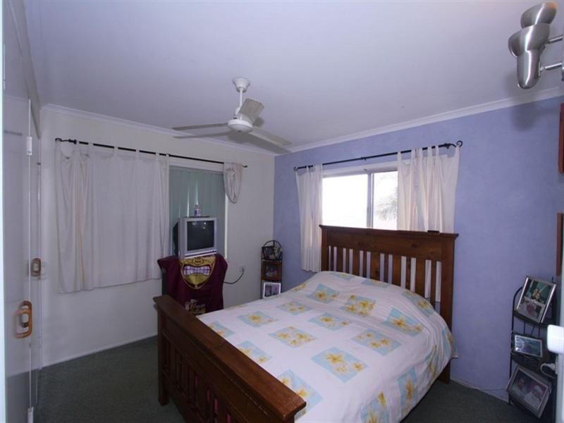 1 Barellan Parade, Qunaba QLD 4670
