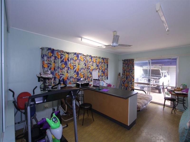 1 Barellan Parade, Qunaba QLD 4670