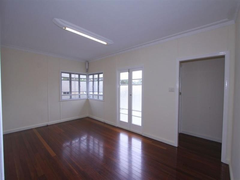 5 Dunkirk Street, Svensson Heights QLD 4670