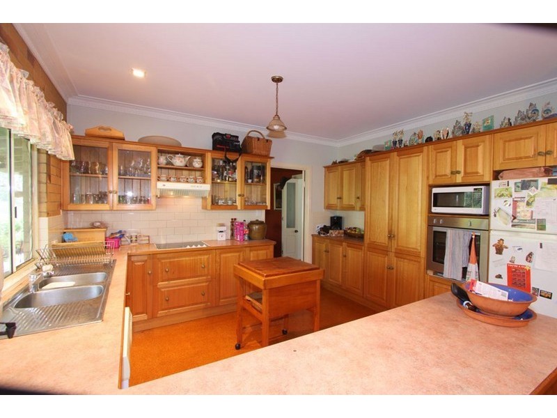 70 Cummins Road, Branyan QLD 4670