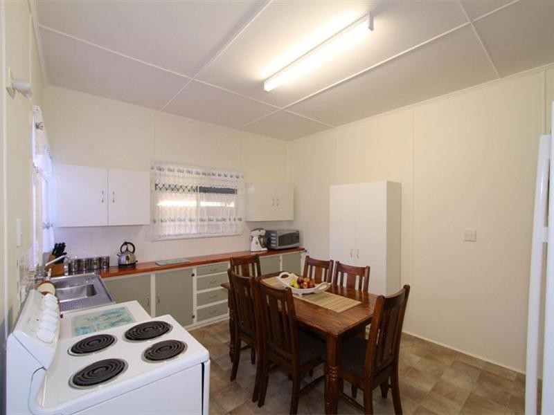 39 Dunn Road, Avenell Heights QLD 4670