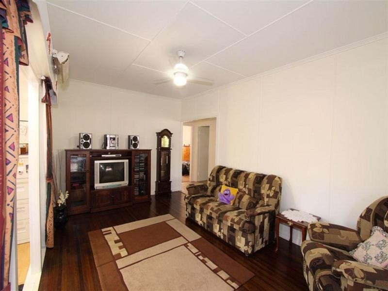 39 Dunn Road, Avenell Heights QLD 4670