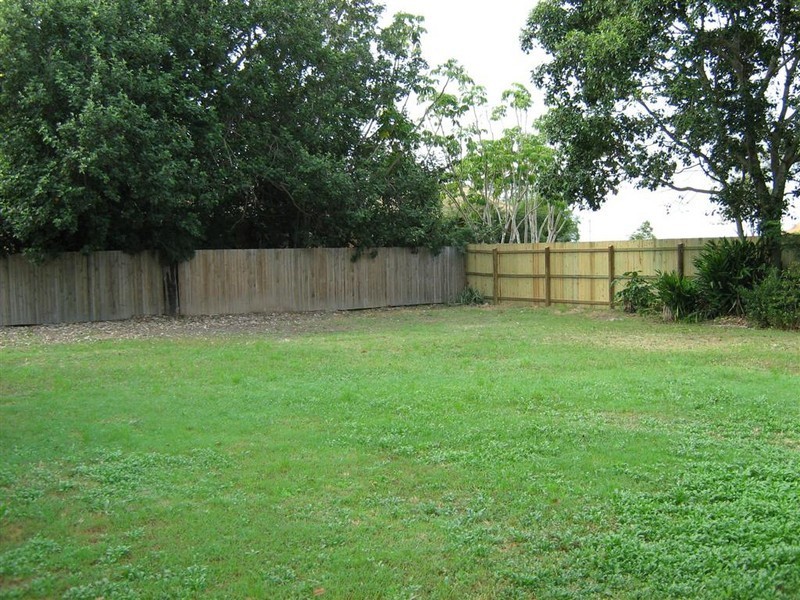 2 Grace Street, Avoca QLD 4670