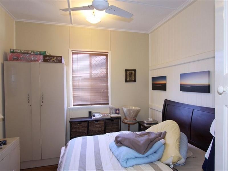 24 Collins Street, Bundaberg East QLD 4670