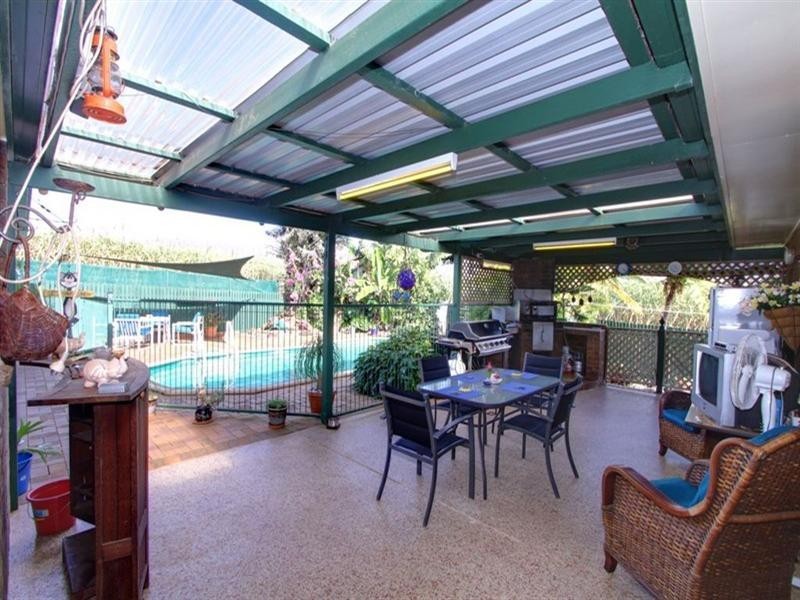 18 Barellan Parade, Qunaba QLD 4670