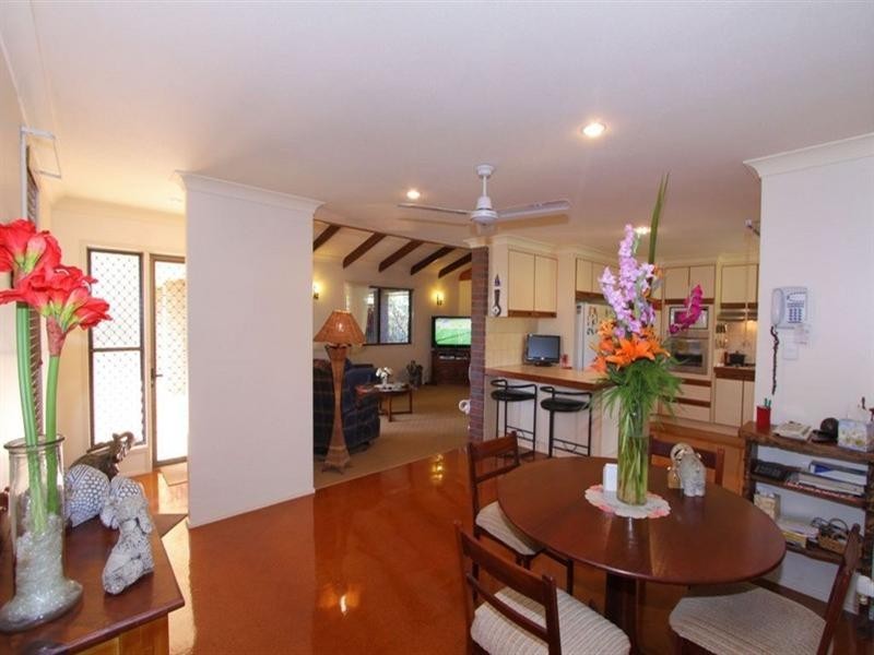 18 Barellan Parade, Qunaba QLD 4670