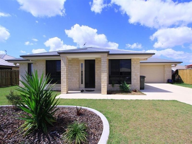11 Freeman Street, Avoca QLD 4670