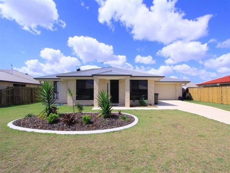 11 Freeman Street, Avoca QLD 4670