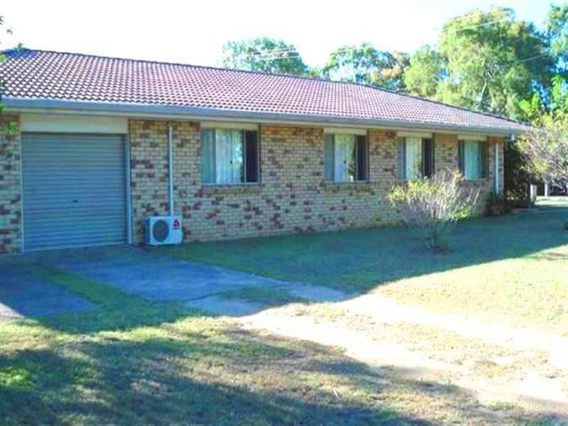 1 Club Avenue, Moore Park Beach QLD 4670