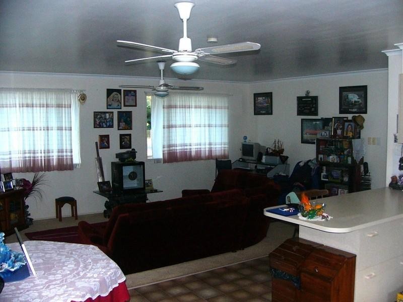 1 Club Avenue, Moore Park Beach QLD 4670