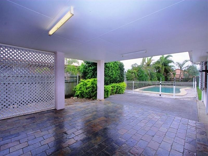 50 Brady Street, Avenell Heights QLD 4670