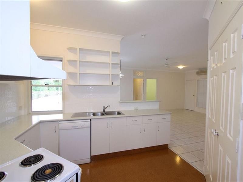 50 Brady Street, Avenell Heights QLD 4670