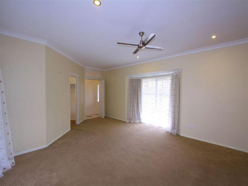 50 Brady Street, Avenell Heights QLD 4670