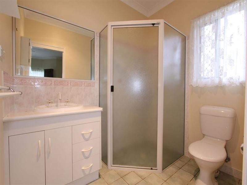 50 Brady Street, Avenell Heights QLD 4670