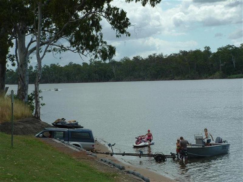 6 Pinnacle Court, Avoca QLD 4670