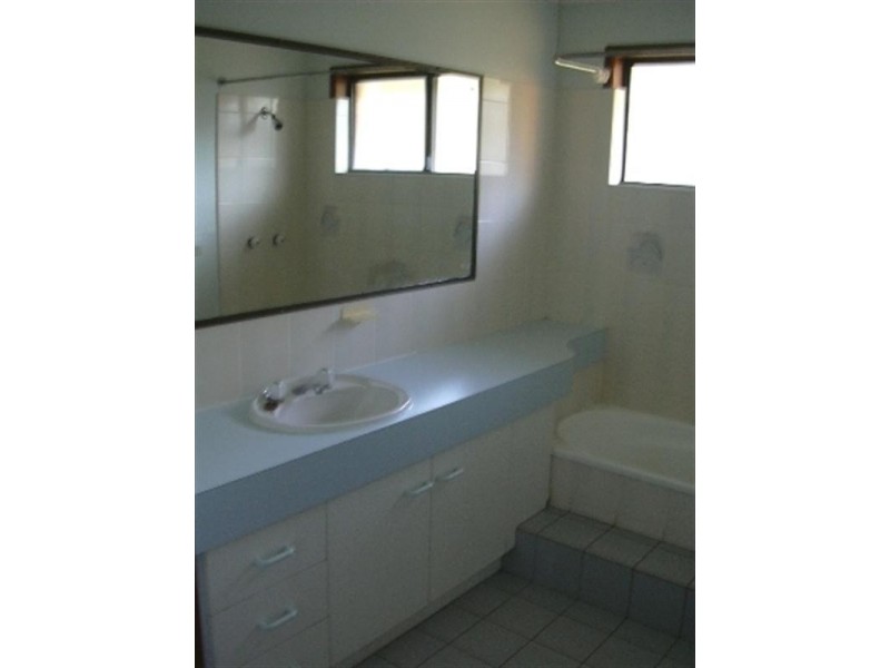 54 GLENVIEW Crescent, Avoca QLD 4670