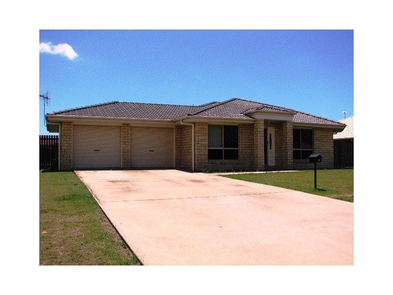 8 Regent Court, Thabeban QLD 4670