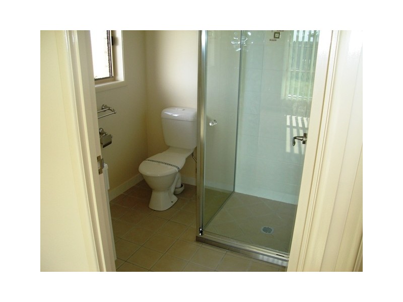 8 Regent Court, Thabeban QLD 4670