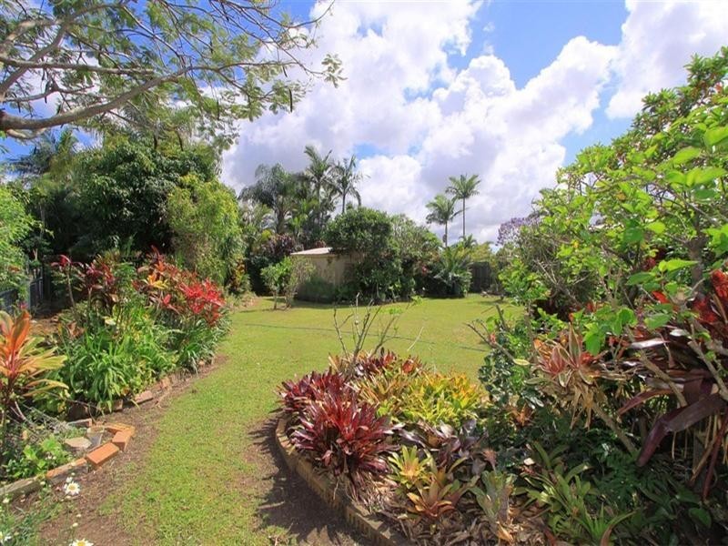 17 Lloyd Street, Walkervale QLD 4670