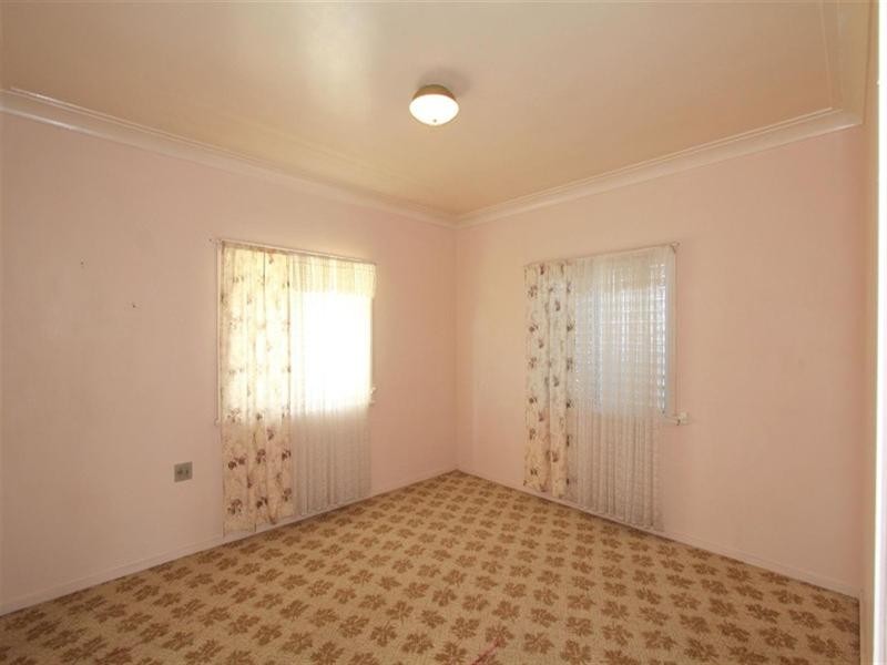 17 Lloyd Street, Walkervale QLD 4670