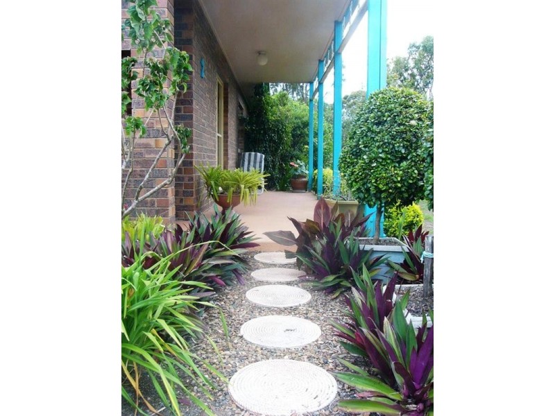 2 Park Estate Drive, Branyan QLD 4670