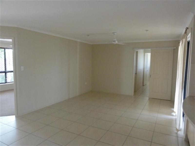 3 Voss Court, Millbank QLD 4670