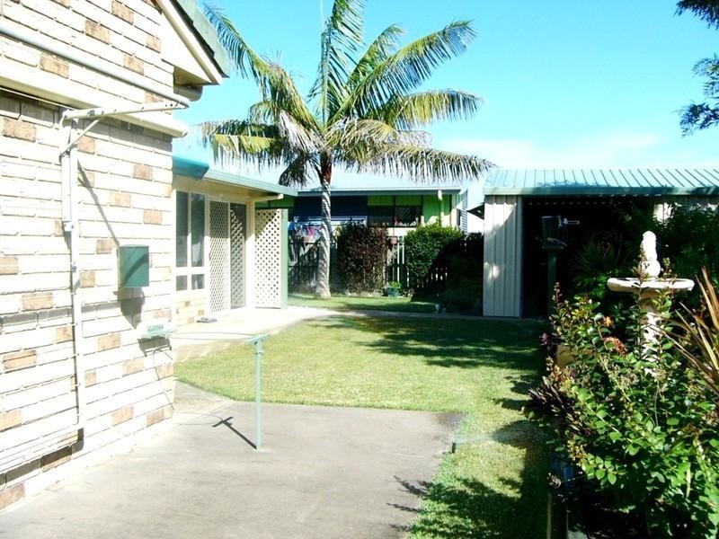 25 Acacia Street, Moore Park Beach QLD 4670