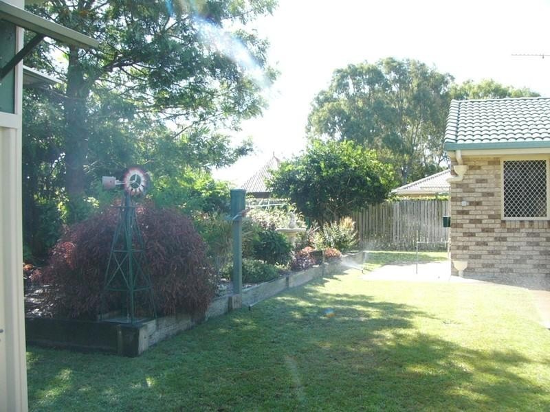 25 Acacia Street, Moore Park Beach QLD 4670