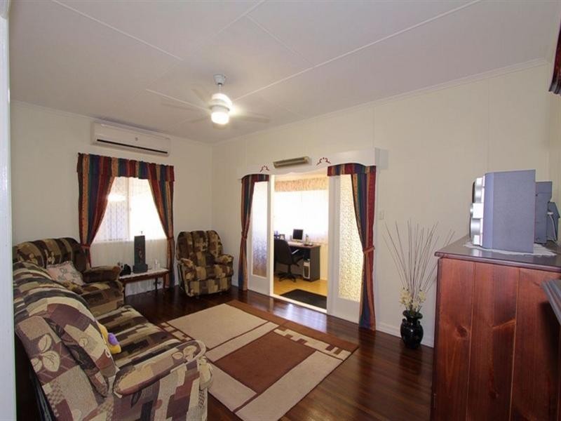 39 Dunn Road, Avenell Heights QLD 4670