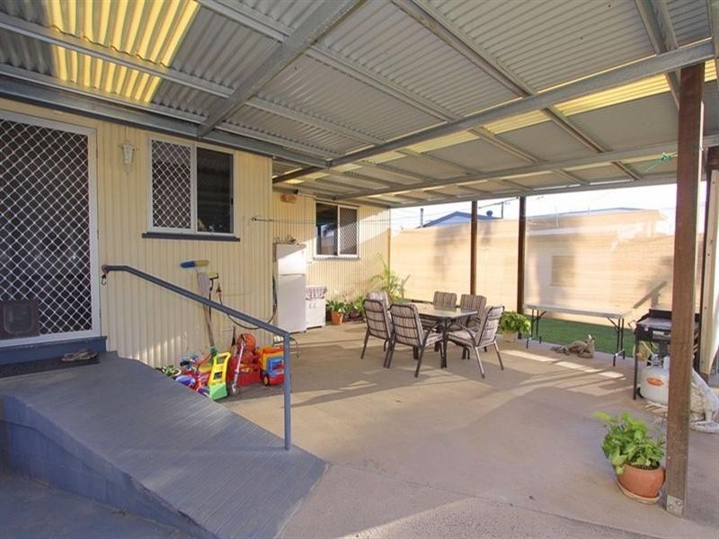 39 Dunn Road, Avenell Heights QLD 4670