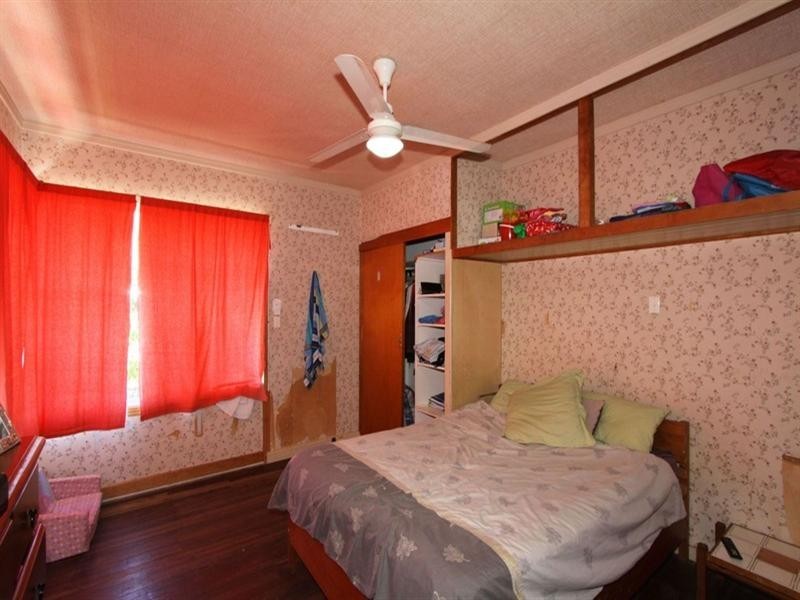 10 Eriksen Street, Svensson Heights QLD 4670