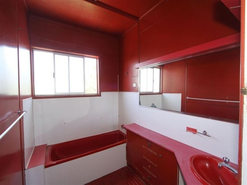 10 Eriksen Street, Svensson Heights QLD 4670